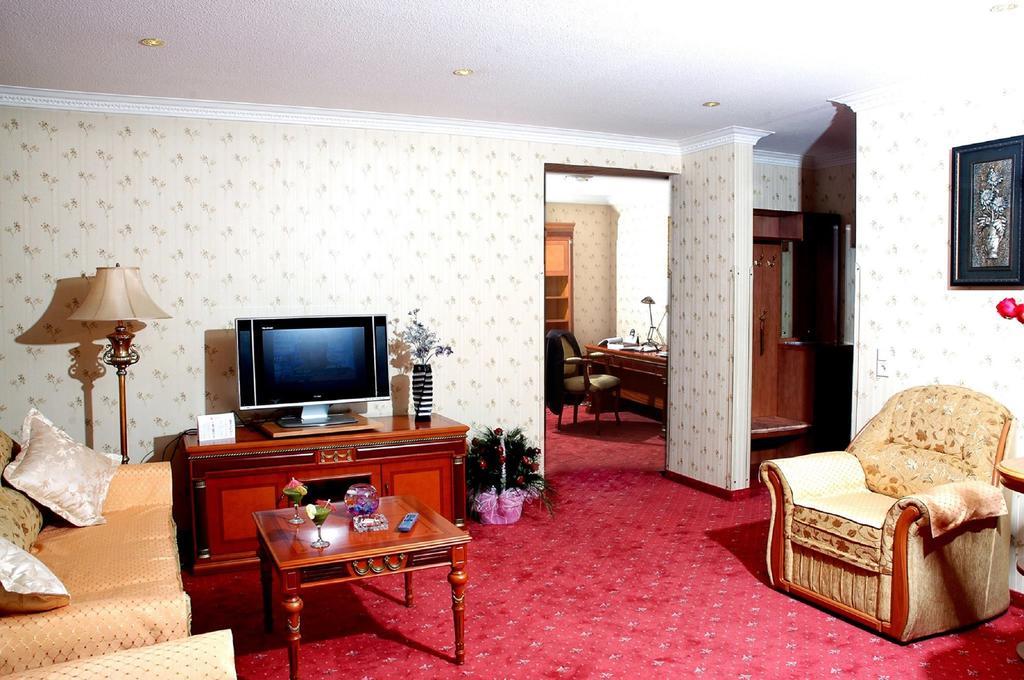 Narantuul Hotel Ulaanbaatar Exterior photo